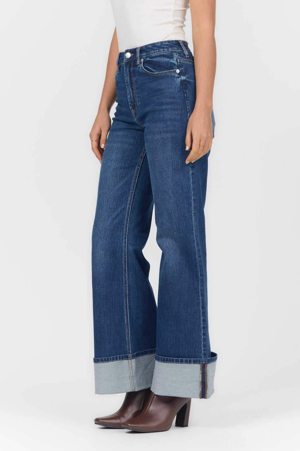 FIONA WIDE LEG JEAN CASTILLION